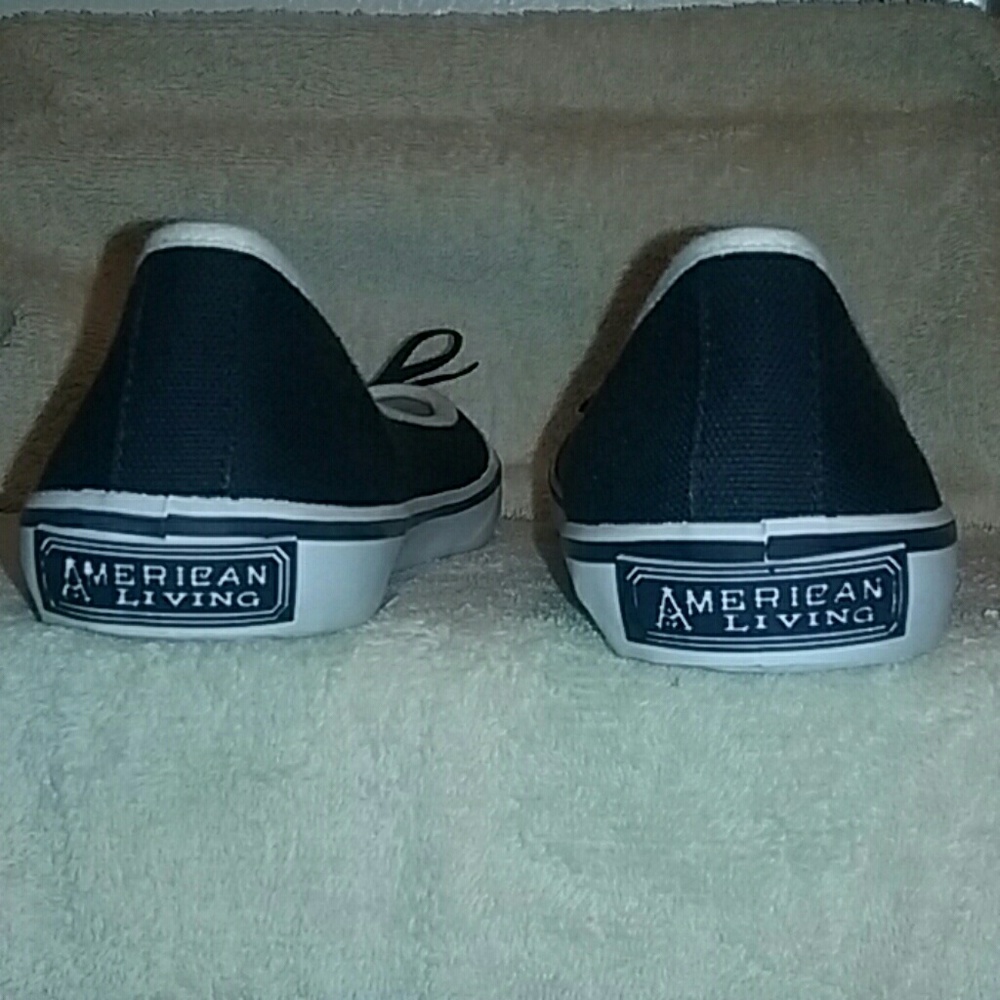 (NEW) American Living Sneaker - Picture 3 of 8